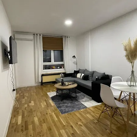 Mir Apartment